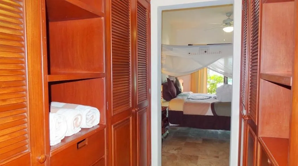 Paseo Del Sol Condohotel By Bvr Playa del Carmen Aparthotel